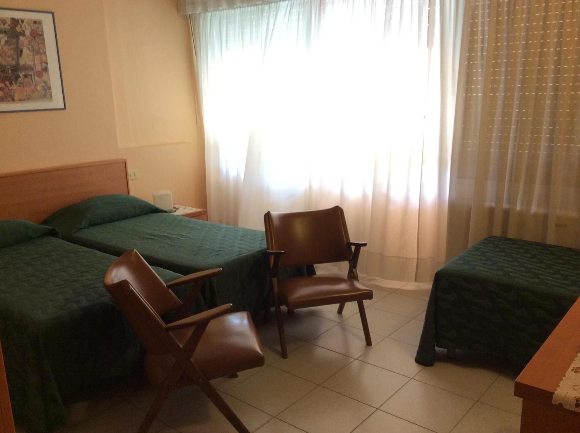 Hotel Le Ginestre 리도디캄파이오레 외부 사진
