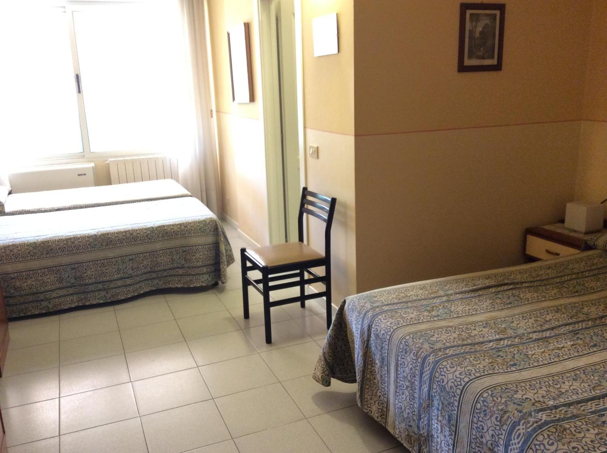 Hotel Le Ginestre 리도디캄파이오레 외부 사진