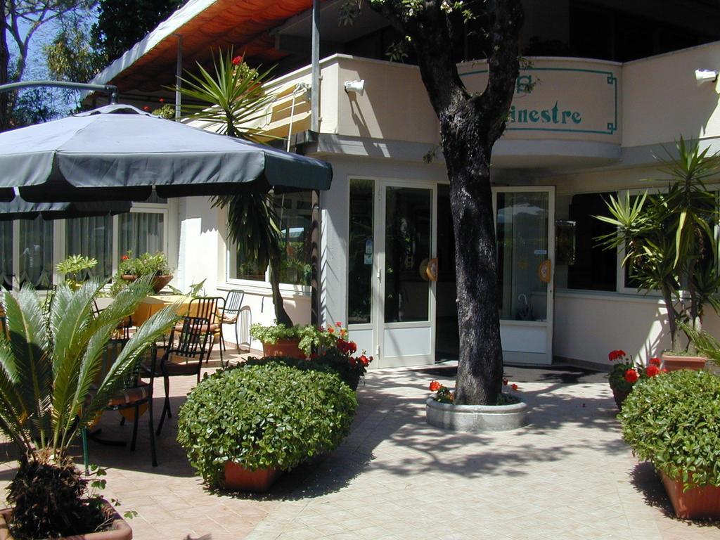 Hotel Le Ginestre 리도디캄파이오레 외부 사진