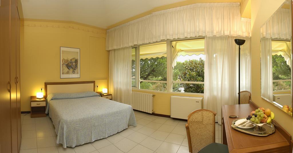 Hotel Le Ginestre 리도디캄파이오레 외부 사진