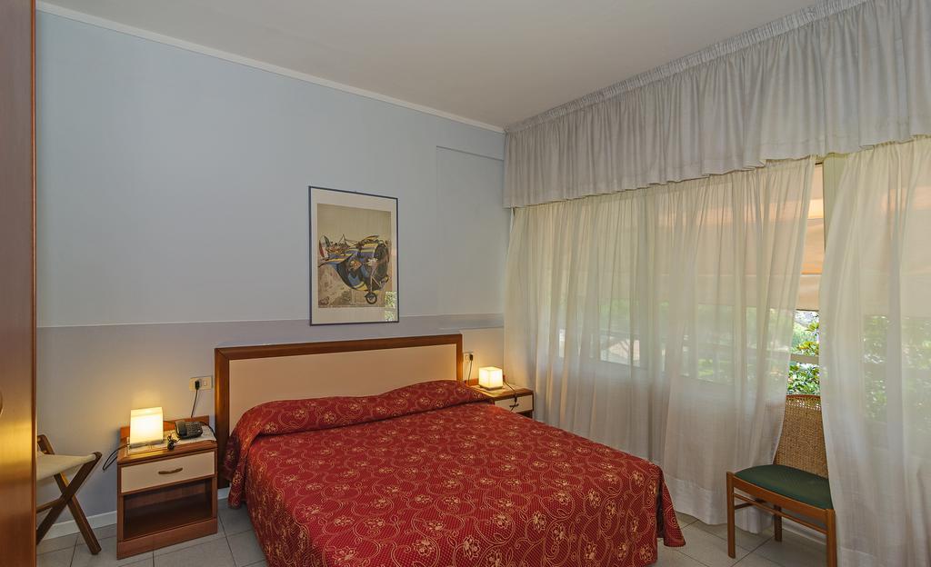 Hotel Le Ginestre 리도디캄파이오레 외부 사진