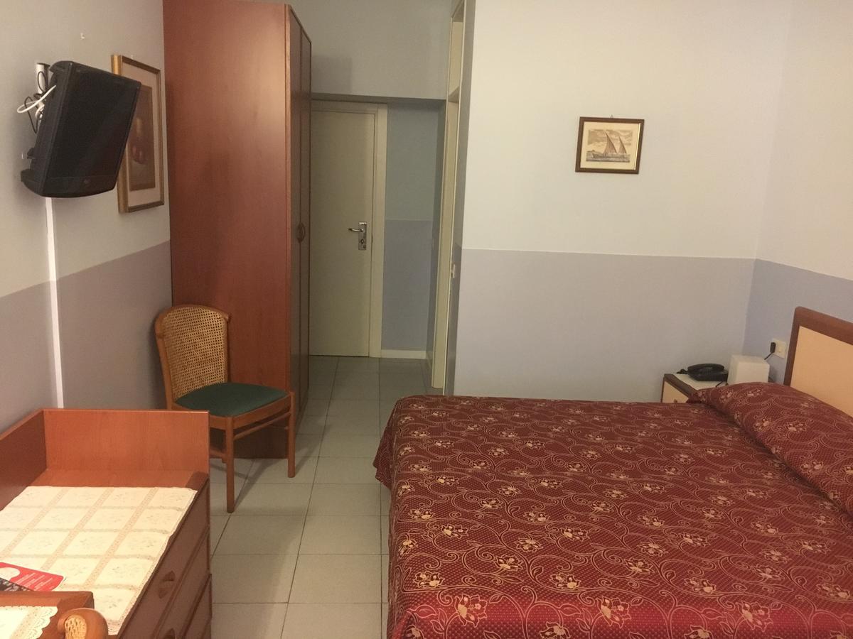 Hotel Le Ginestre 리도디캄파이오레 외부 사진