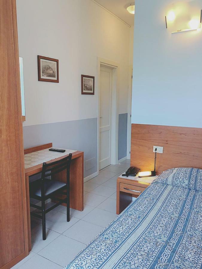 Hotel Le Ginestre 리도디캄파이오레 외부 사진