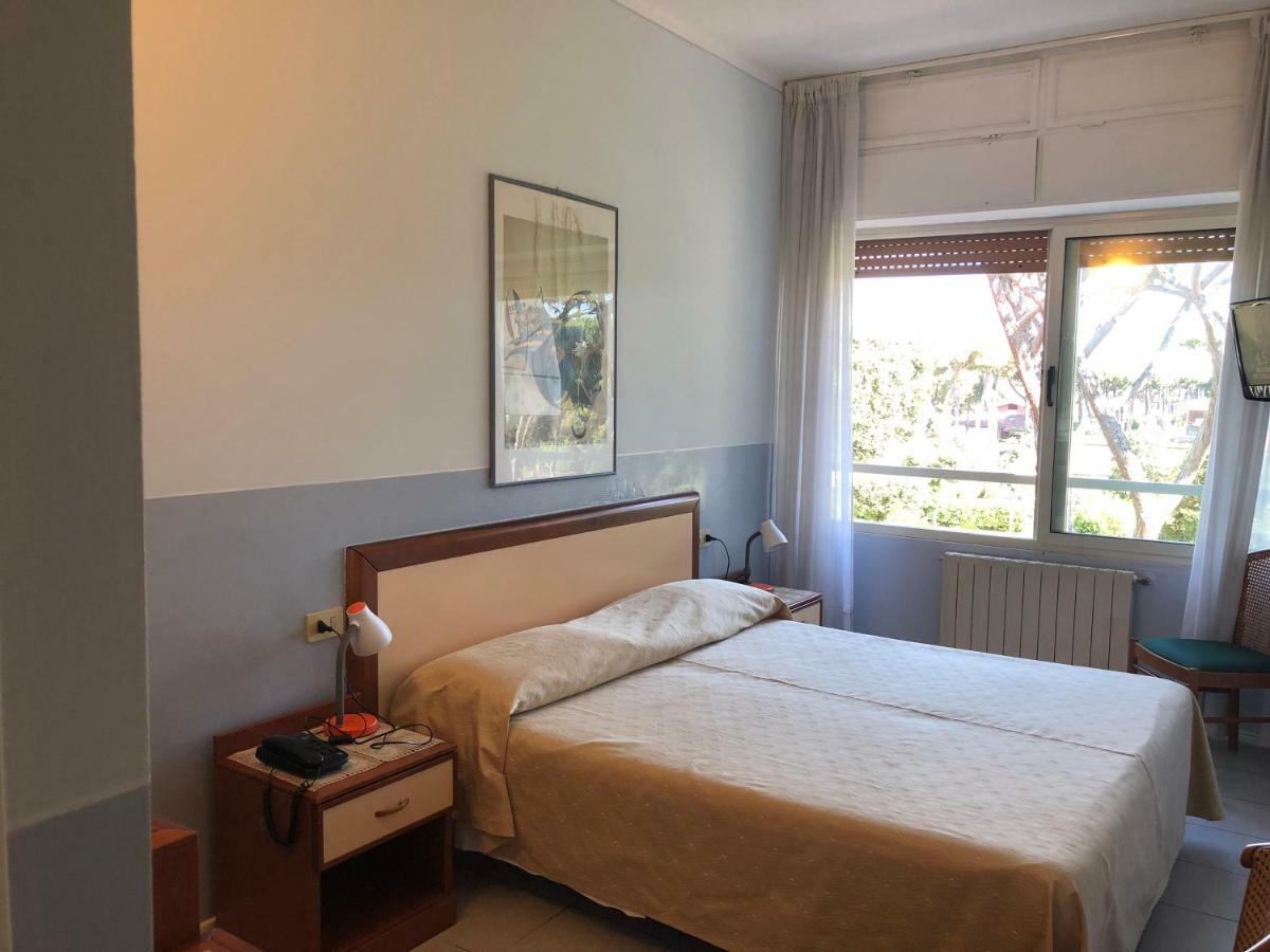 Hotel Le Ginestre 리도디캄파이오레 외부 사진